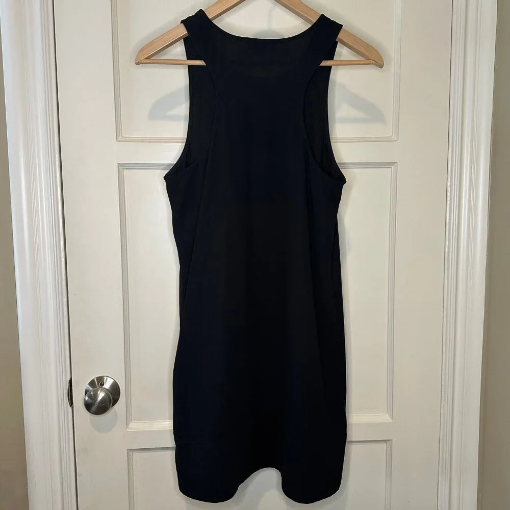 Tildon Black Sleeveless Racerback Shift Dress  - Size Small